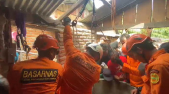 Drama Evakuasi di Dusun Datar, Tim SAR Angkat Jenazah dari Sumur Berbahaya